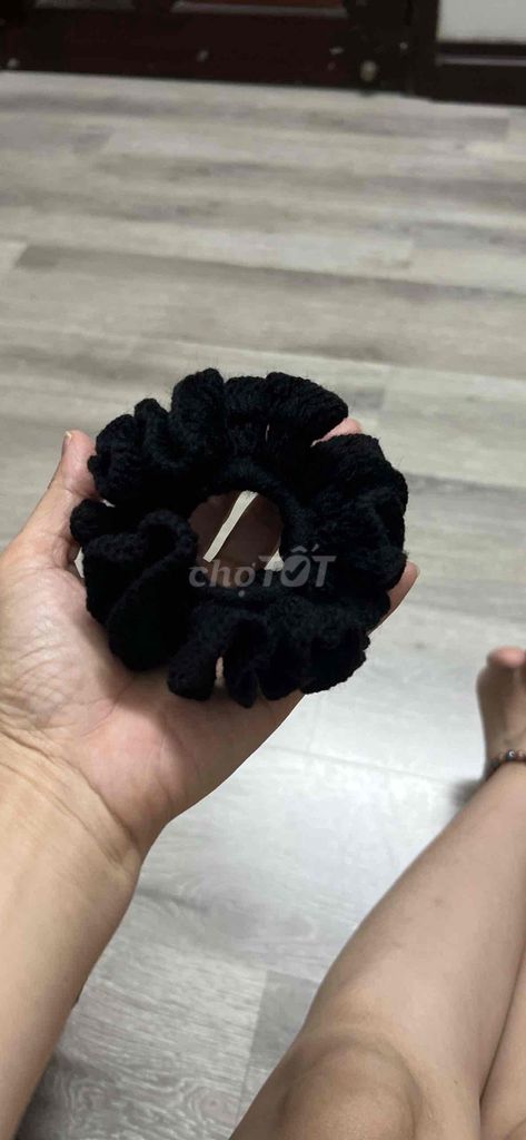 Dây buộc tóc Nữ Len Đen ( màu sắc theo yêu cầu). Mua bán Phụ kiện thời trang khác tại Thành phố Long Xuyên An Giang được đăng bởi Nguyễn thị như nguyện hình 1