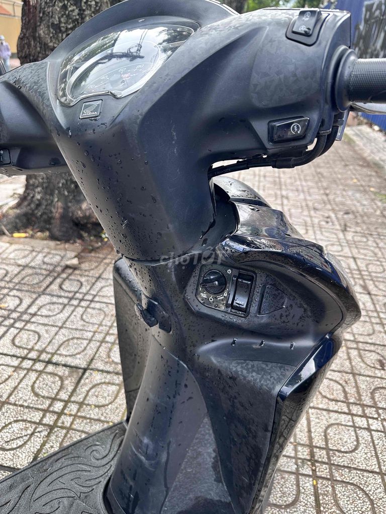 vision 2024khoá smartkey , đời cao odo ít. Mua bán Xe máy tại Quận 1 Tp Hồ Chí Minh được đăng bởi A.T hình 3