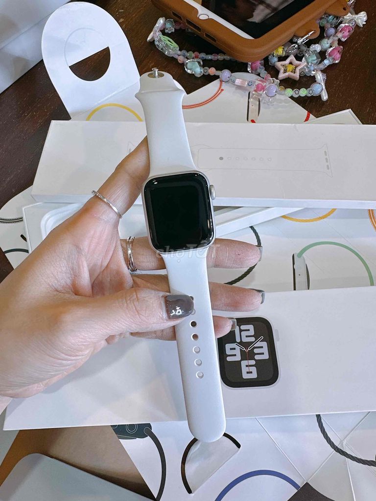 apple watch se2-40mm trắng fulbox máy đẹp pin 97%