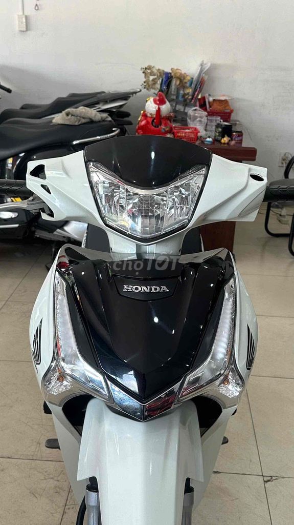 Honda Futer 05/2024.BSTP.Xe đẹp máy zin.giá tốt. Mua bán Xe máy tại Quận 6 Tp Hồ Chí Minh được đăng bởi Cửa Hàng Xe Máy Hoà Bùi hình 2