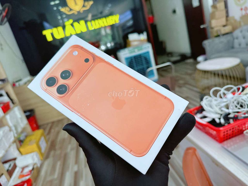 iPhone 17 Pro Max 256G Cam new seal mới 100%. Mua bán Điện thoại tại Quận Hải Châu Đà Nẵng được đăng bởi Hoàng Anh Tuấn hình 1