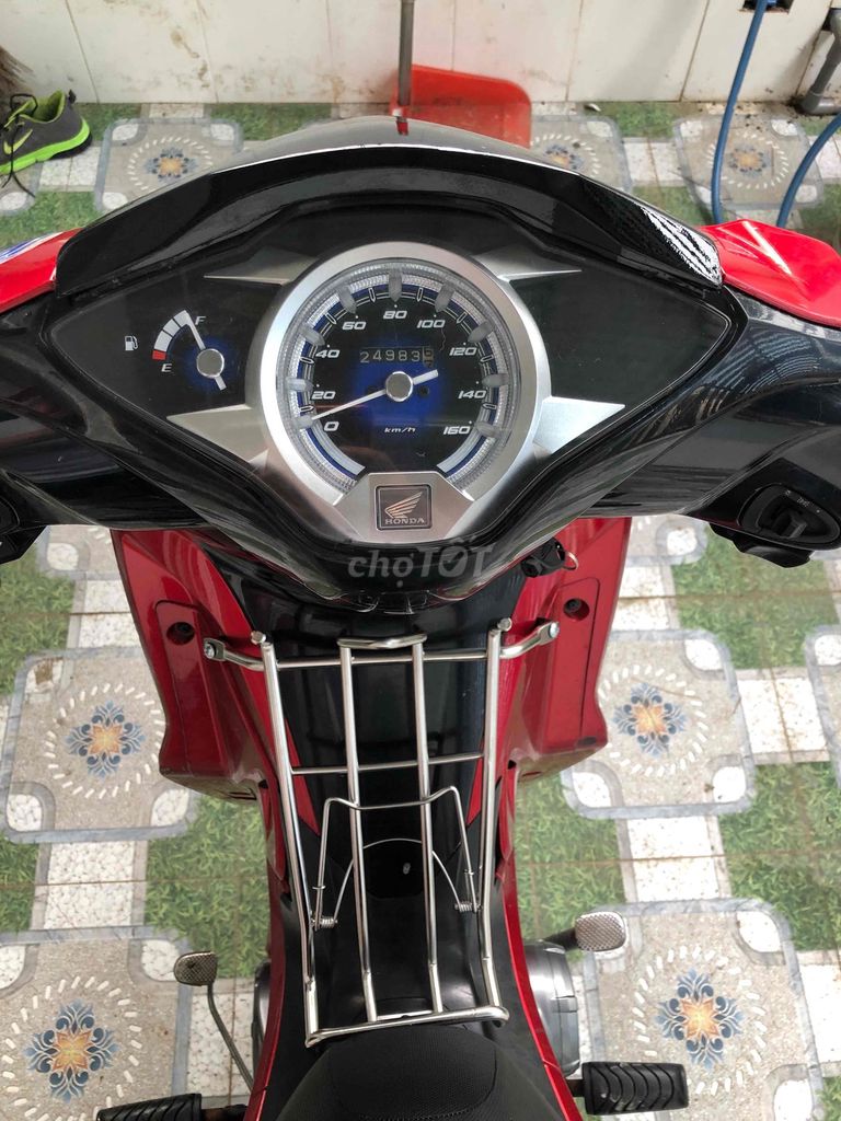 Nhà dư dùng chiếc Future Led 2020 BSTP muốn bán ạ. Mua bán Xe máy tại Quận 4 Tp Hồ Chí Minh được đăng bởi Trần Thanh Tùng hình 3