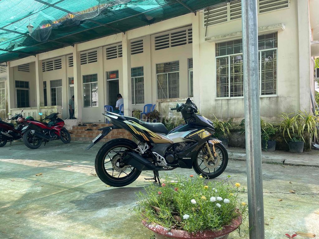 mình có đang dư xe nên để lại giá 17 củ. Mua bán Xe máy tại Huyện Tân Hồng Đồng Tháp được đăng bởi Trọng hình 6