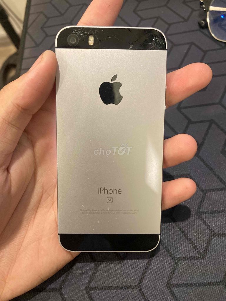 Apple iPhone SE 16GB Bạc Màn ám. Mua bán Điện thoại tại Thành phố Thủ Đức Tp Hồ Chí Minh được đăng bởi doremonzu2 hình 1
