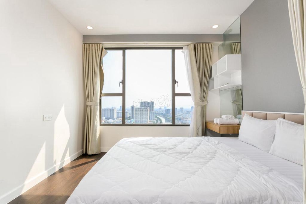 Bán căn hộ Rivergate 3 Phòng ngủ 110m2, Tầng cao, view sông giá 7.9 tỷ