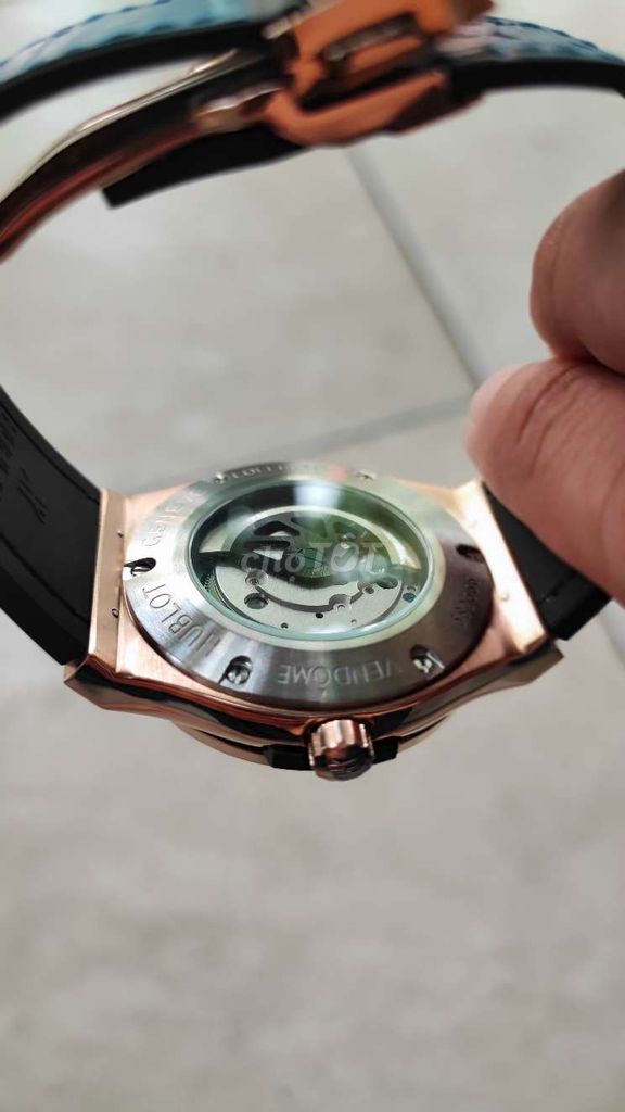 Đồng hồ nam tự động dây da kính sapphire 42mm