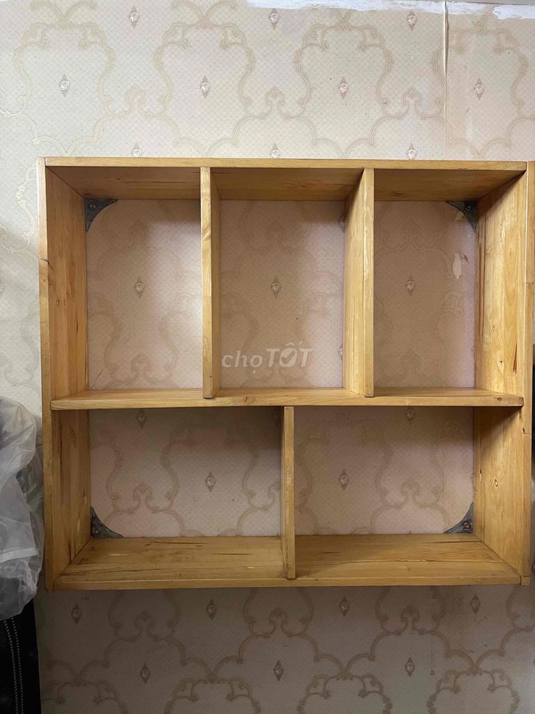 Kệ sách Gỗ Vàng Đã sử dụng. Mua bán Tủ, kệ gia đình tại Quận 3 Tp Hồ Chí Minh được đăng bởi Ngo Andy hình 1