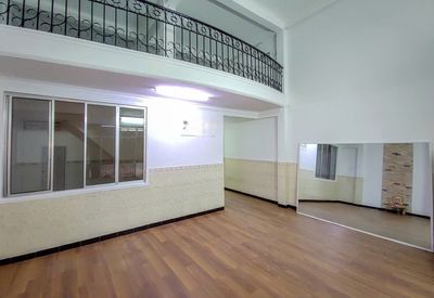 Nhà phố 100 m² · 2 PN · Đường Tôn Thất Thuyết