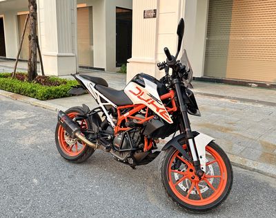Xe Naked Bike KTM Duke 390 2019 Trắng Cam Mới 95%. Mua bán Xe máy tại Quận Bắc Từ Liêm Hà Nội được đăng bởi Nguyễn Tiến Nam