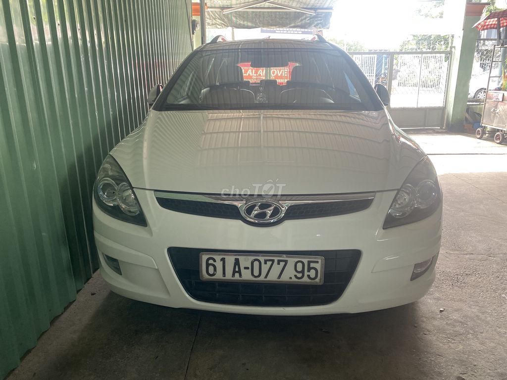 Hyundai i30 CW 2012 Trắng 93.000 km. Mua bán Ô tô tại Thành phố Thủ Dầu Một Bình Dương được đăng bởi Đoàn Tỉnh hình 7