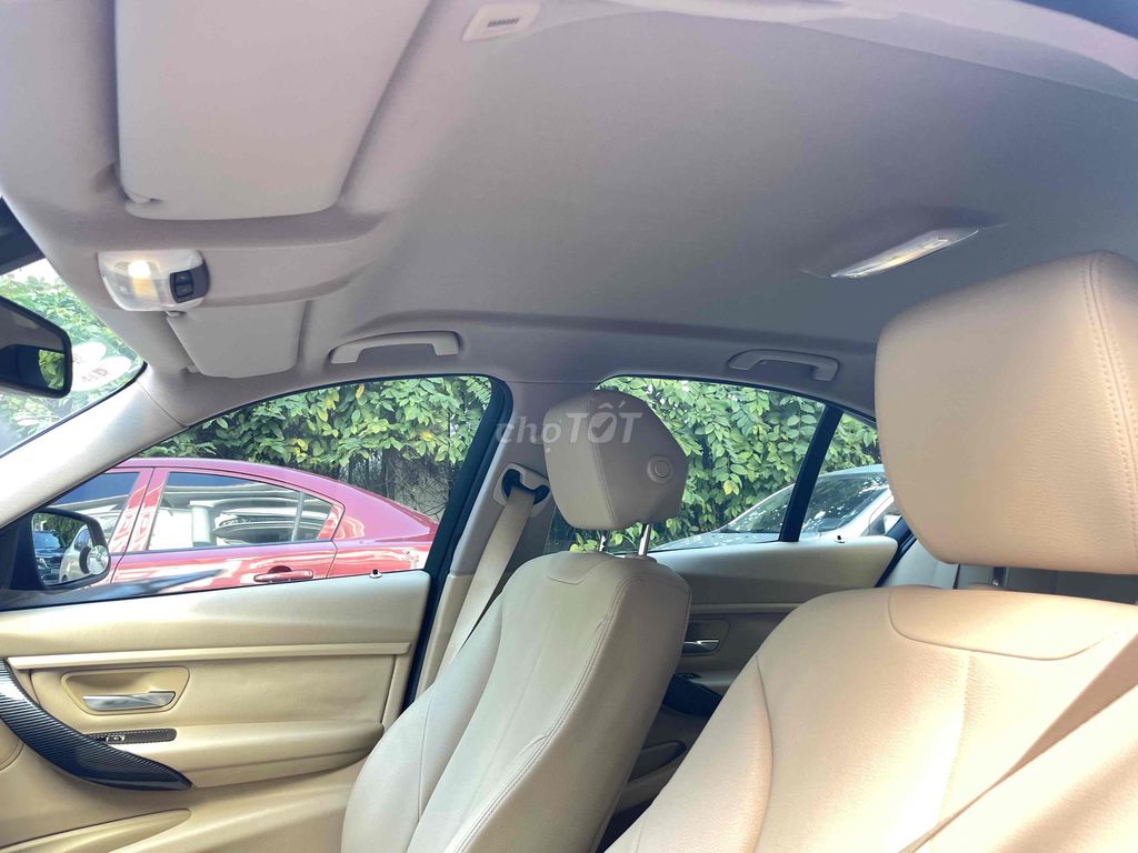 BMW 320i đời 2012 series 3 màu đen nội thất kem. Mua bán Ô tô tại Quận Nam Từ Liêm Hà Nội được đăng bởi Long xe lướt HN hình 14