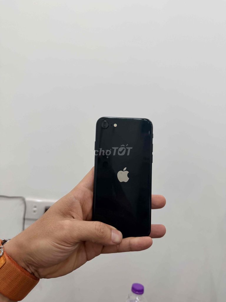 Apple iPhone SE 3 64GB Đen zin ngon. Mua bán Điện thoại tại Quận Cầu Giấy Hà Nội được đăng bởi TicoSmartphone hình 1