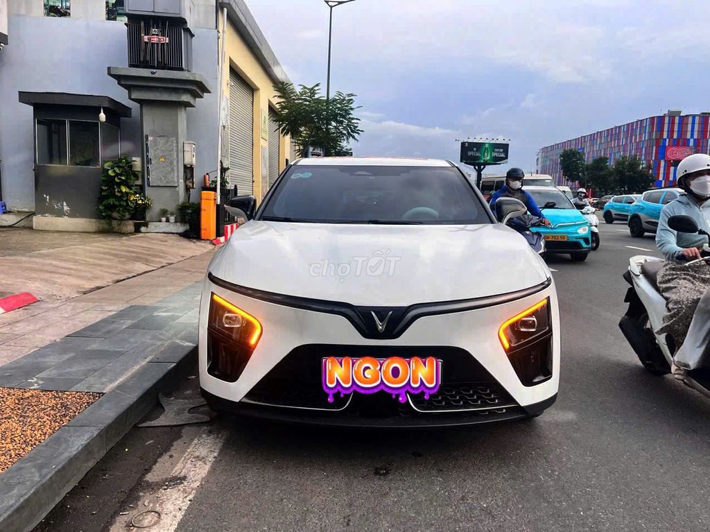 VinFast VF7 2025 Plus - 9000 km. Mua bán Ô tô tại Quận Tân Bình Tp Hồ Chí Minh được đăng bởi ĐÀO NGỌC VŨ hình 2