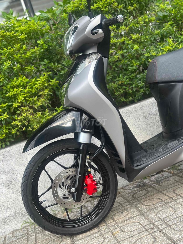 Honda SH Mode 125 Fi 2014 Đen xám zin nguyên 9 chủ. Mua bán Xe máy tại Thành phố Thủ Đức Tp Hồ Chí Minh được đăng bởi Xe Máy Sơn Thủ Đức hình 7