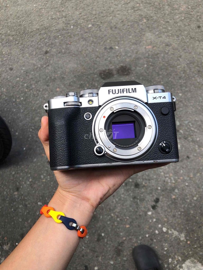 Máy ảnh Fujifilm X-T4 Đen, Bạc. Mua bán Máy ảnh, Máy quay tại Quận Phú Nhuận Tp Hồ Chí Minh được đăng bởi Lam Vy  hình 1