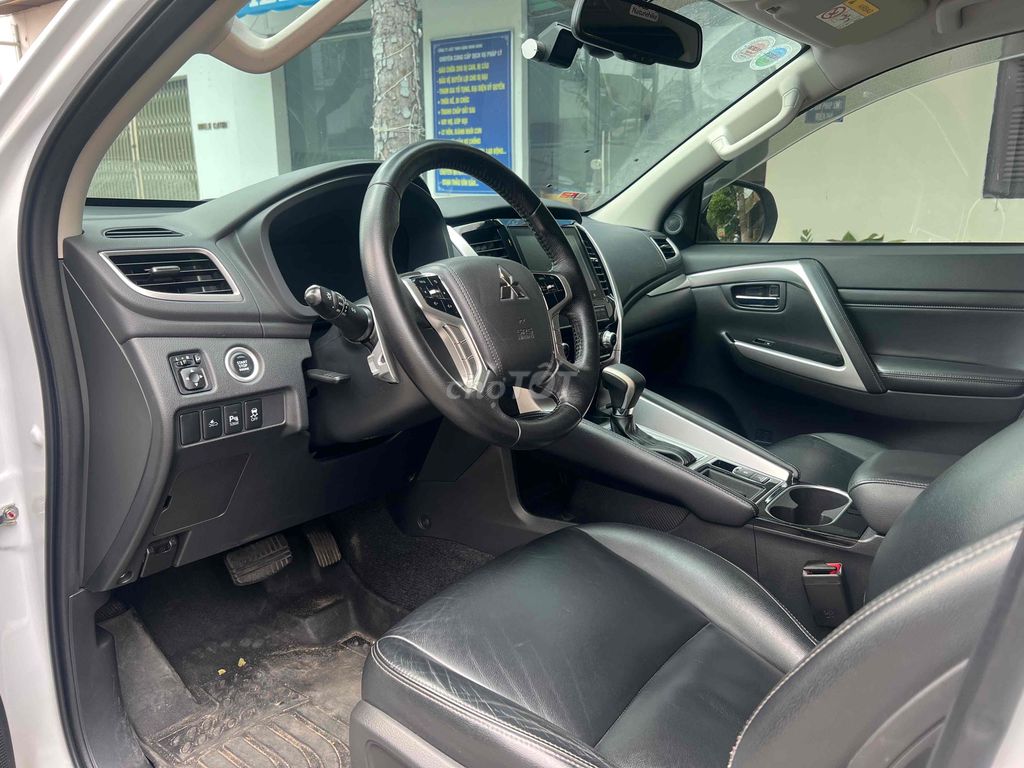 Mitsubishi Pajero Sport 2023 4x2 AT Premium Trắng. Mua bán Ô tô tại Quận Bình Tân Tp Hồ Chí Minh được đăng bởi Thanh Nhã Xe Lướt Sài Gòn hình 6