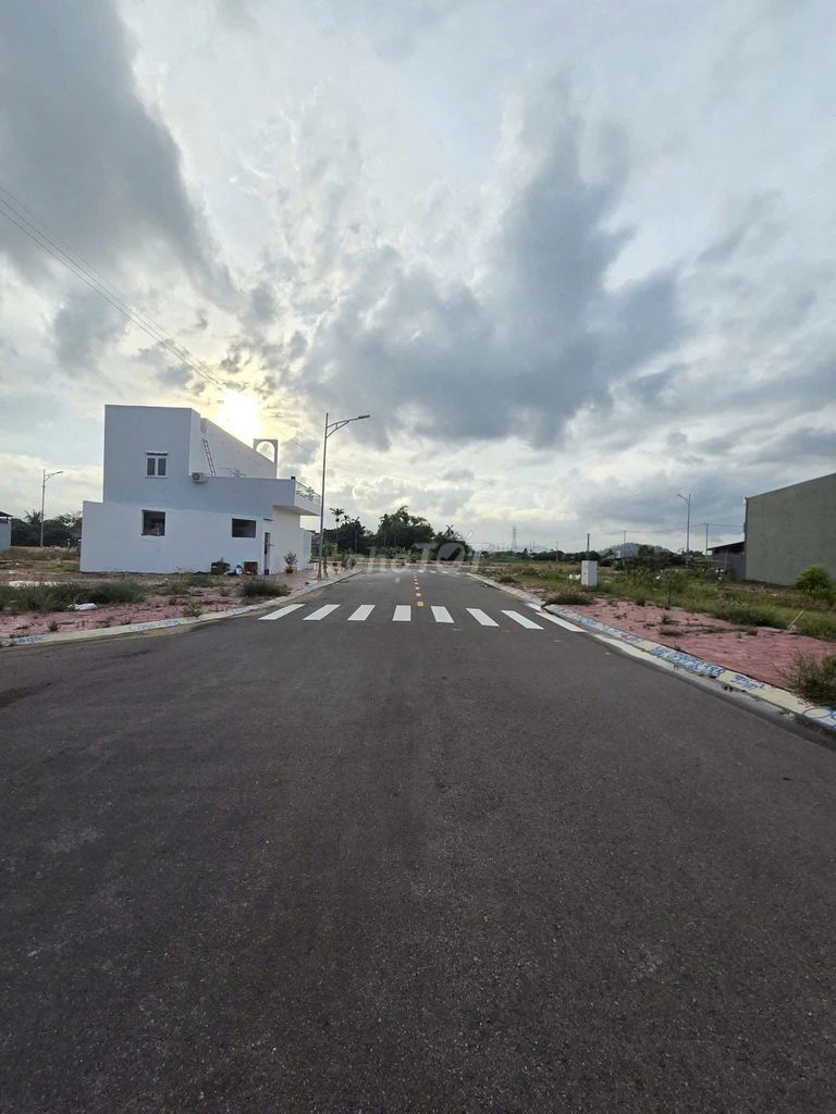 Bán 2 lô đất đẹp - khu vực ecohome chợ dinh - quy đông - gia lai. Bán 2 lô đất đẹp - khu vực ecohome chợ dinh - quy đông - gia lai.