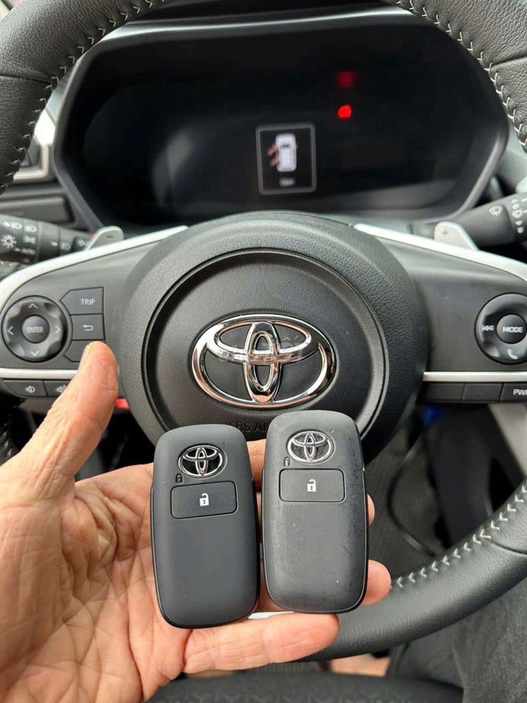 Khoá Toyota Raize Veloz Yaris Avanza