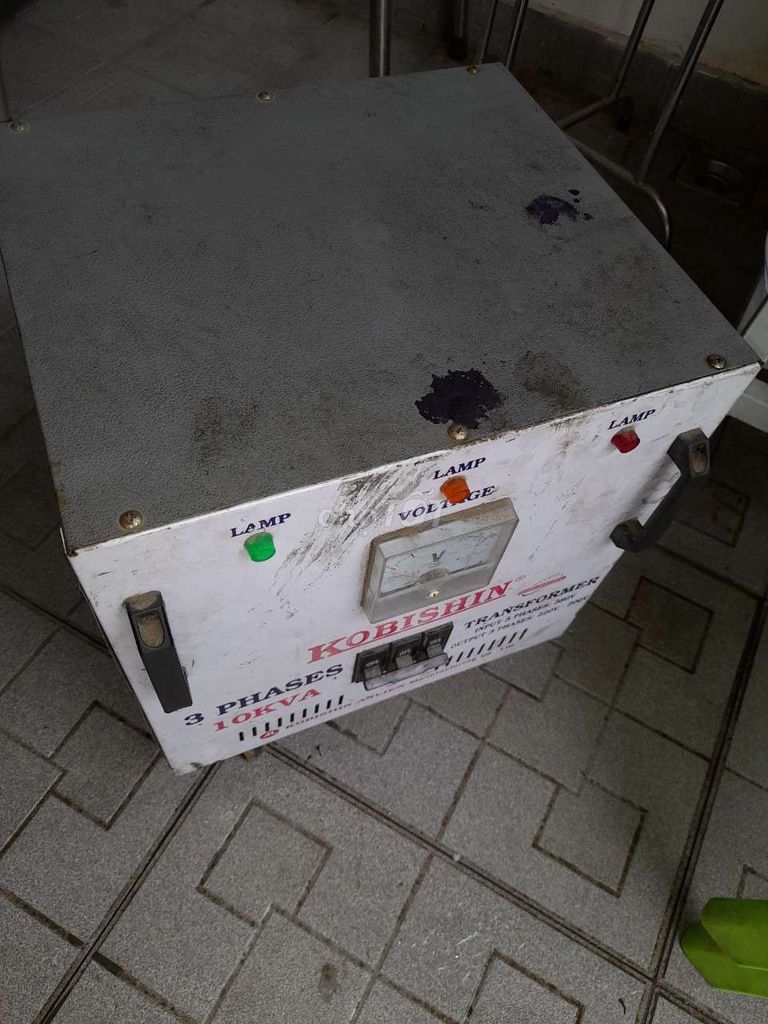 Bán ổn áp 10 kva .