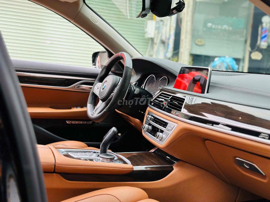 BMW 740Li Up Full M-Sport Model 2020. Mua bán Ô tô tại Quận 8 Tp Hồ Chí Minh được đăng bởi Hồng Phúc hình 18