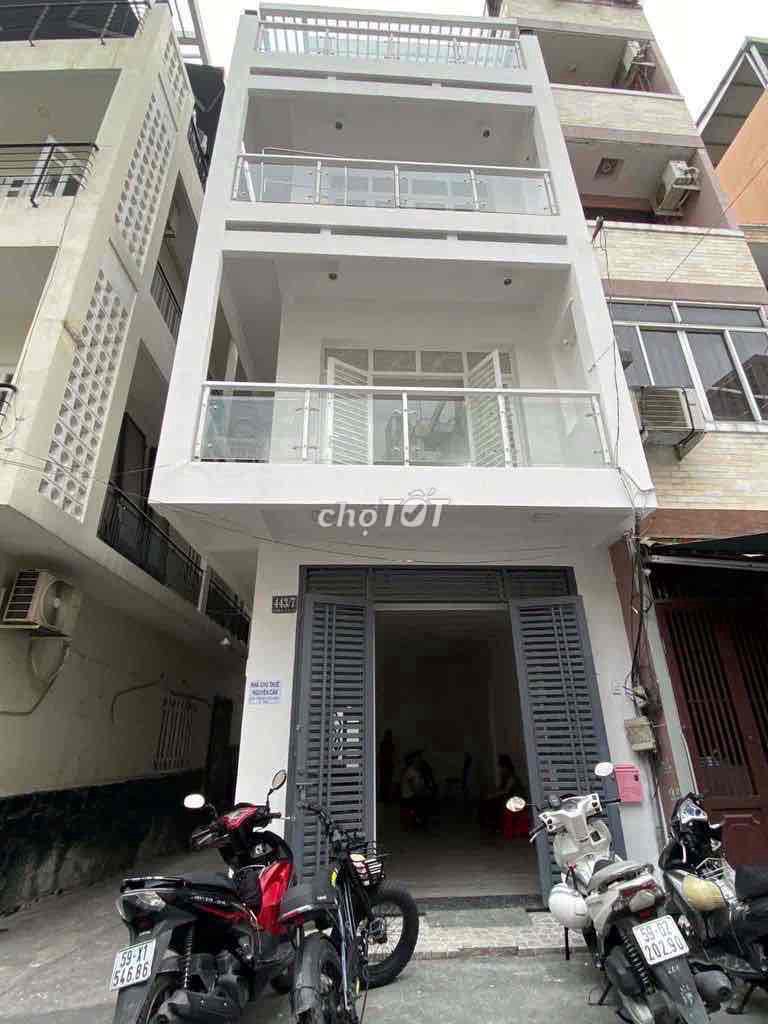 Аренда · 6 комн. · 416 м² · Quận 3, ул. Hẻm 443 Lê Văn Sỹ