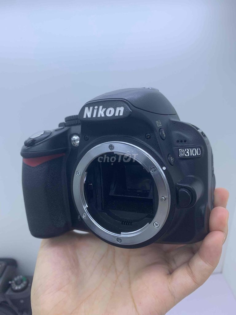 Body Nikon D3100