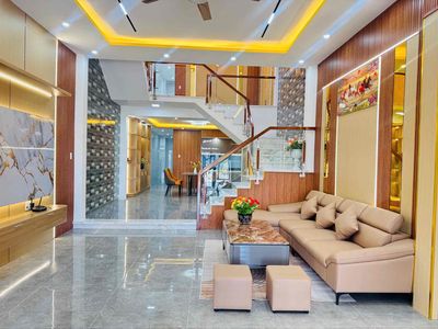 Аренда · 3 комн. · 127 м² · Quận Cẩm Lệ, ул. Đường Nguyễn Quang Lâm