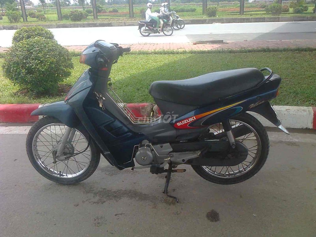 Suzuki Viva, сине-черный