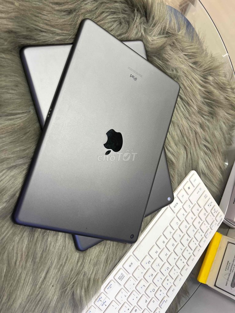 Apple iPad  Gel 8 32G hỗ trợ trả góp. Mua bán Máy tính bảng tại Thành phố Thủ Dầu Một Bình Dương được đăng bởi ipad gíá sỉ Đào Long hình 1