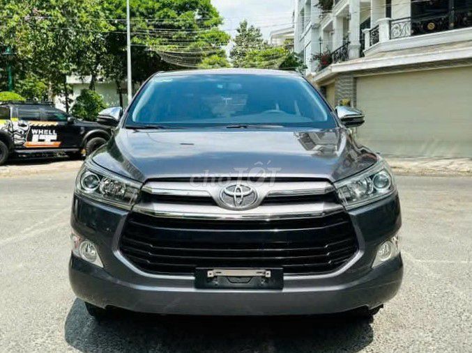 Toyota Innova 2017 2.0V số tự động, 7 ghế cao cấp