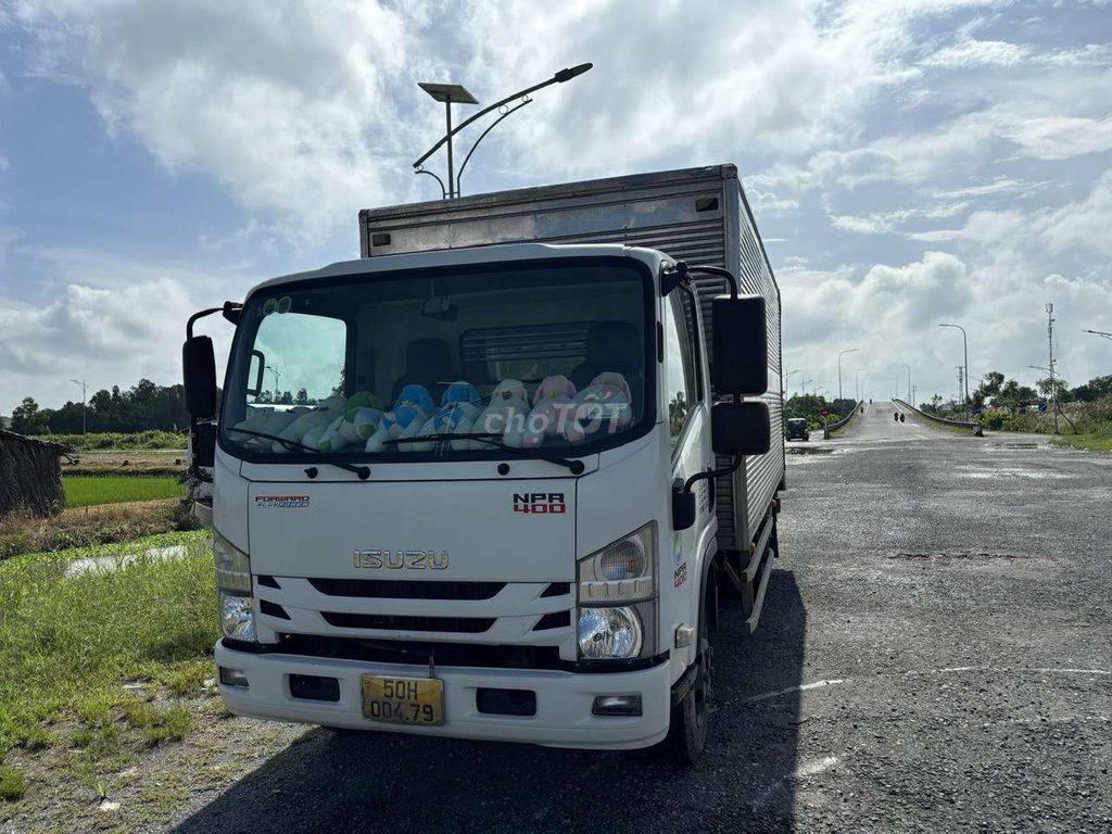 Isuzu mới 95%. Thùng inoxx 304. zin.chinh chủ.