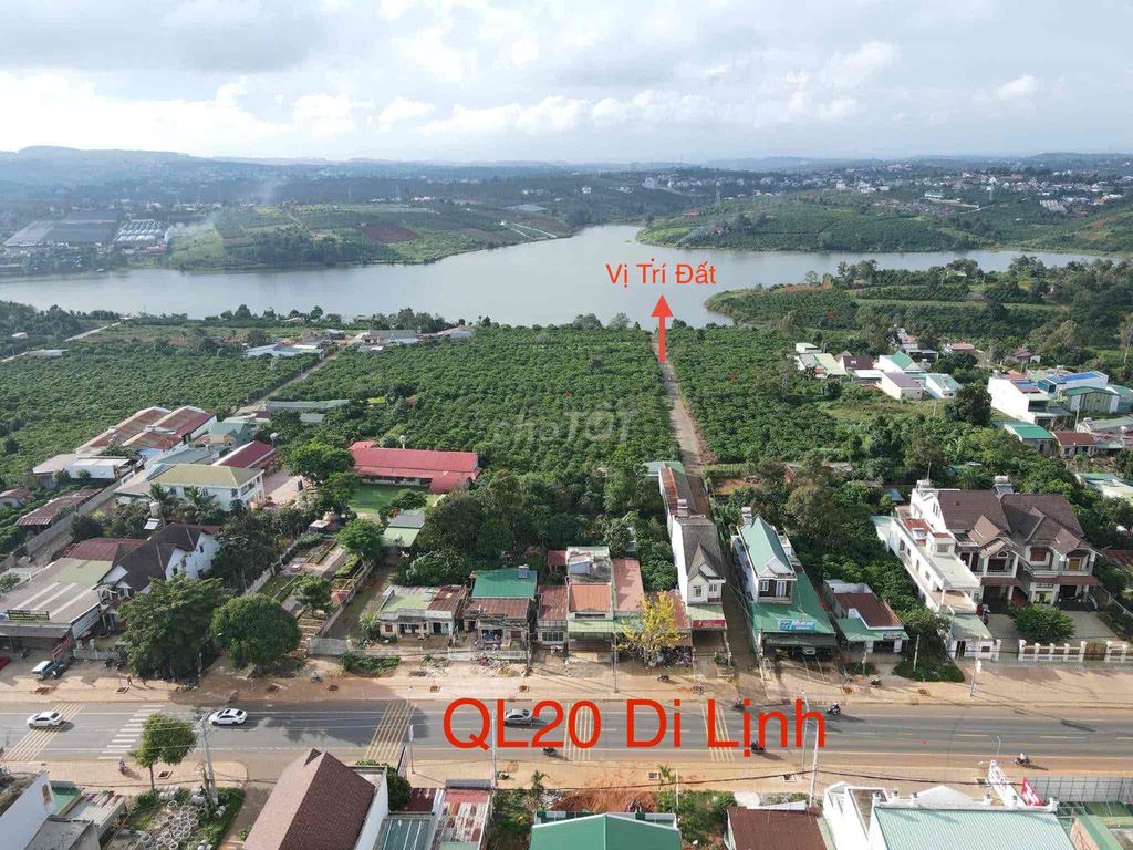 Bán đất vị trí hiếm giáp hồ ngay thị trấn giá cắt lỗ 50% 2.95 tỉ
