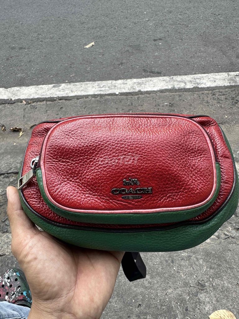 Túi đeo chéo Coach Da Đỏ, Xanh lá, size 15 x 30cm. Mua bán Túi xách tại Quận 1 Tp Hồ Chí Minh được đăng bởi TUẤN hình 1