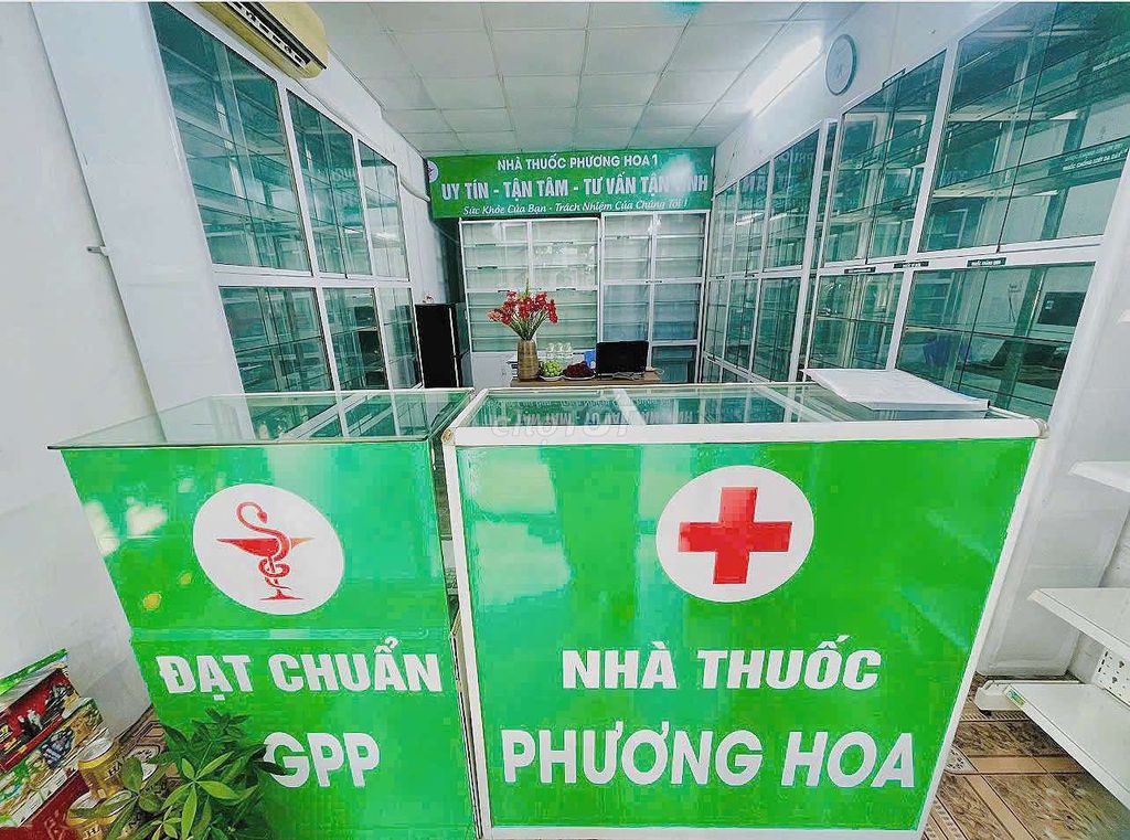 Tủ trưng bày Kính Nhôm Trắng Xanh. Mua bán Tủ, kệ gia đình tại Quận Hoàn Kiếm Hà Nội được đăng bởi Ch Hải Minh hình 1