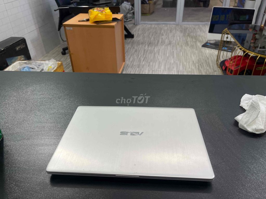 Asus Vivobook i3-8th Gen 8GB/128GB. Mua bán Laptop tại Thị xã Tân Uyên Bình Dương được đăng bởi lê âu hình 1
