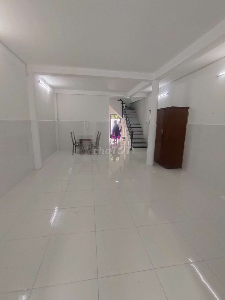 NHÀ HẺM OTO, DTSD 200M2 SÂN RỘNG MÁT MẺ. 1T1L 3PN 2WC