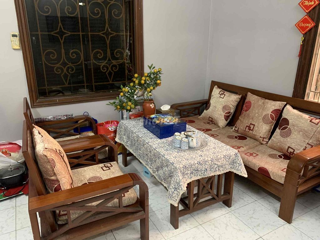 Bộ bàn ghế phòng khách gỗ xoan đào (Nâu). Mua bán Bàn ghế tại Quận Đống Đa Hà Nội được đăng bởi Phuong Anh hình 1