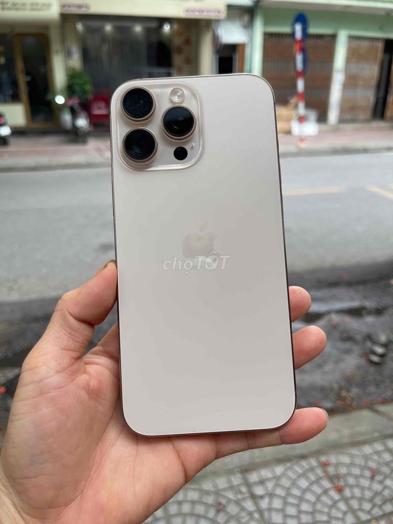 iPhone 16 Pro Max 256GB zin đét như mới  pin 93. Mua bán Điện thoại tại Quận Long Biên Hà Nội được đăng bởi Ngô Văn Hiệp hình 1