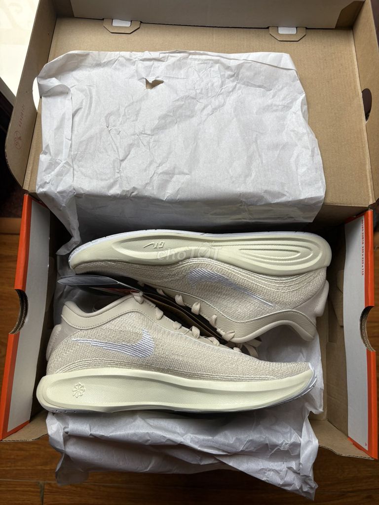 Giày Nike G.T Hustle EP Nam EU42 42.5. Mua bán Giày dép tại Quận Bình Thạnh Tp Hồ Chí Minh được đăng bởi Anh Vu hình 1