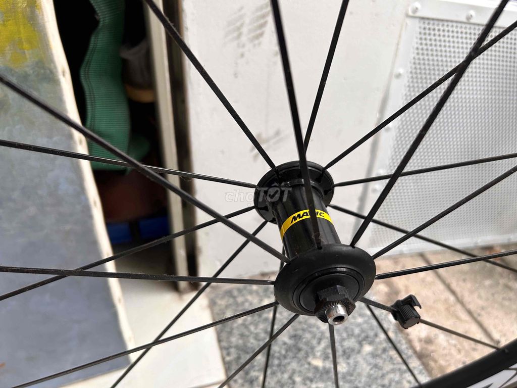 Cặp Bánh Carbon Mavic Cosmic