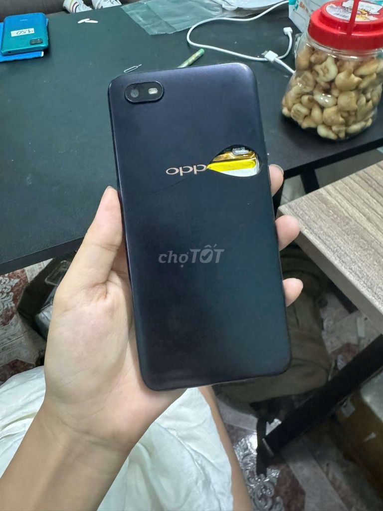 Oppo a1k, 32g, pin trâu, nứt lưng. Mua bán Điện thoại tại Thành phố Thủ Dầu Một Bình Dương được đăng bởi Phước Mobile hình 1