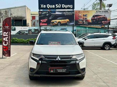 Outlander Premium - nhiều phụ kiện