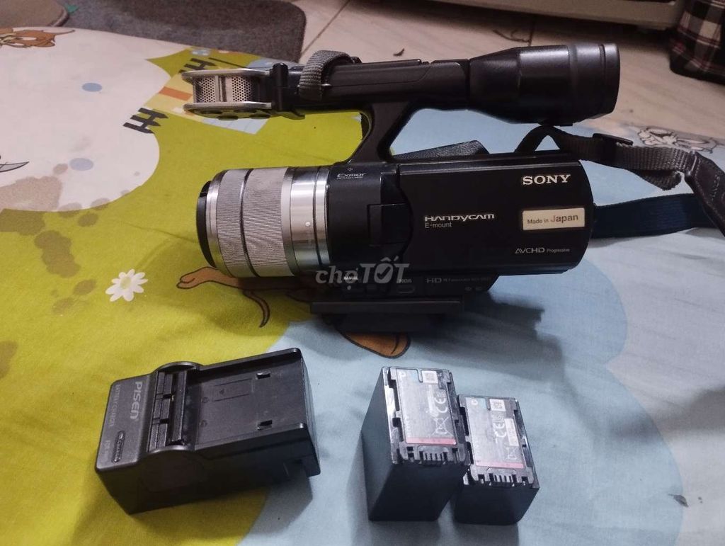 Máy quay phim Sony NEX-VG20 Đen. Mua bán Máy ảnh, Máy quay tại Quận Tân Phú Tp Hồ Chí Minh được đăng bởi Tran Cong hình 1