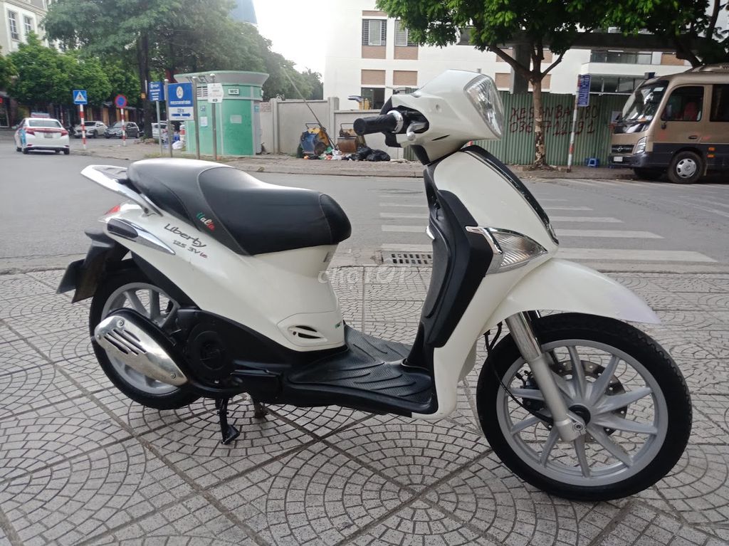 PIAGGIO LIBERTY 3VIE TRẮNG MÁY NGUYÊN BIỂN 29. Mua bán Xe máy tại Quận Nam Từ Liêm Hà Nội được đăng bởi Hoàng Lan hình 3