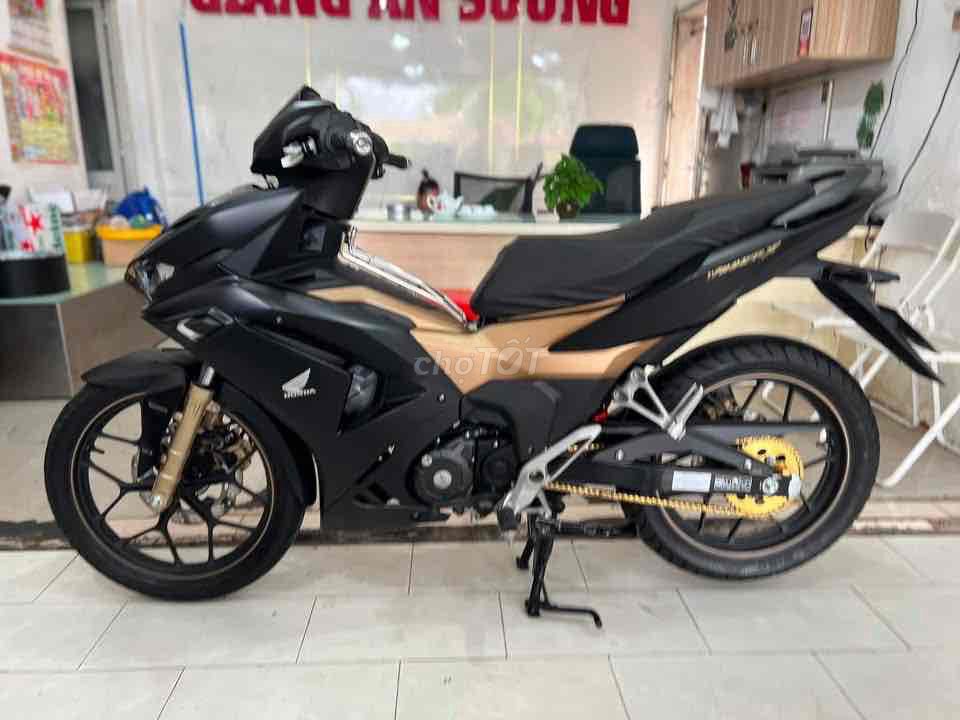 Хонда Виннер X 150 ABS 2023 Черно-серый