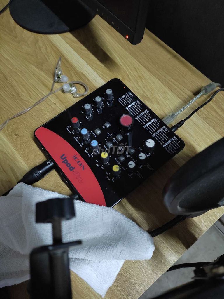 Sound card Icon Upod Pro. Mua bán Tivi, Âm thanh tại Huyện Đan Phượng Hà Nội được đăng bởi Hoàng Văn Bình hình 1