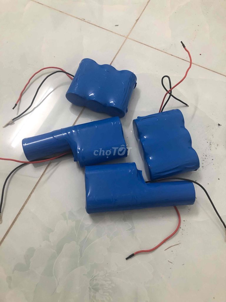 Pin sạc 32700 Lithium Xanh dương Mới. Mua bán Phụ kiện (Màn hình, Chuột...) tại Huyện Đông Anh Hà Nội được đăng bởi nguyễn hoàng hình 1