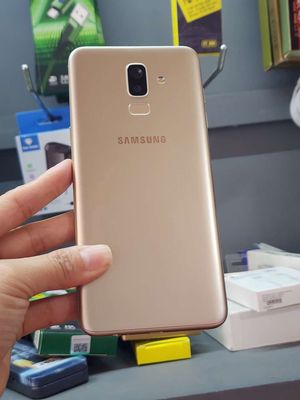 Samsung j810🧡 màu gold 🧡đẹp như mới