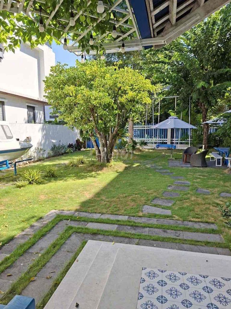 Spacious 300 m² garden villa in Hòa Xuân — photo 6