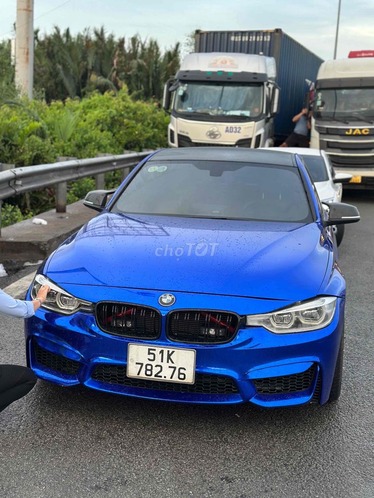 BMW 3 Series 2013 320i - 90000 km. Mua bán Ô tô tại Quận Gò Vấp Tp Hồ Chí Minh được đăng bởi nguyễn quốc trinh hình 4